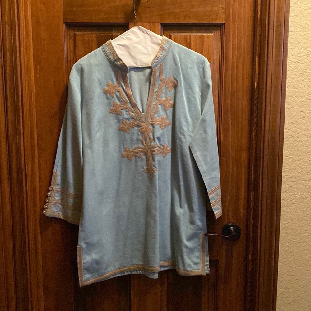 Women’s blouse